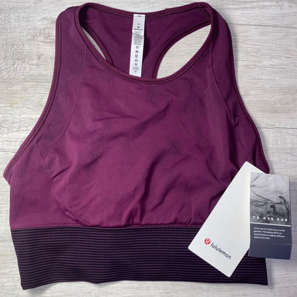 Lululemon sports bra